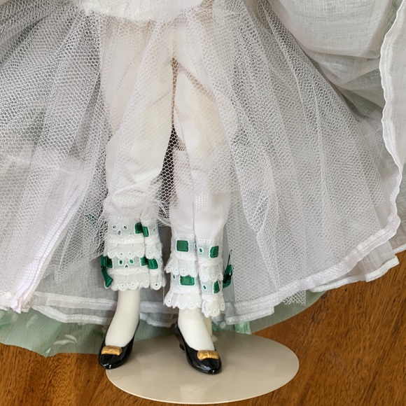 Gone With the Wind Scarlet O’Hara 19 inches fine bisque porcelain doll - Picture 9 of 14